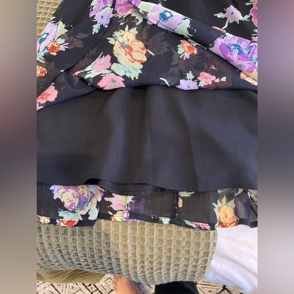 NWT WAYF dresses | Dolman long sleeve black floral mini dress size M - Picture 10 of 11